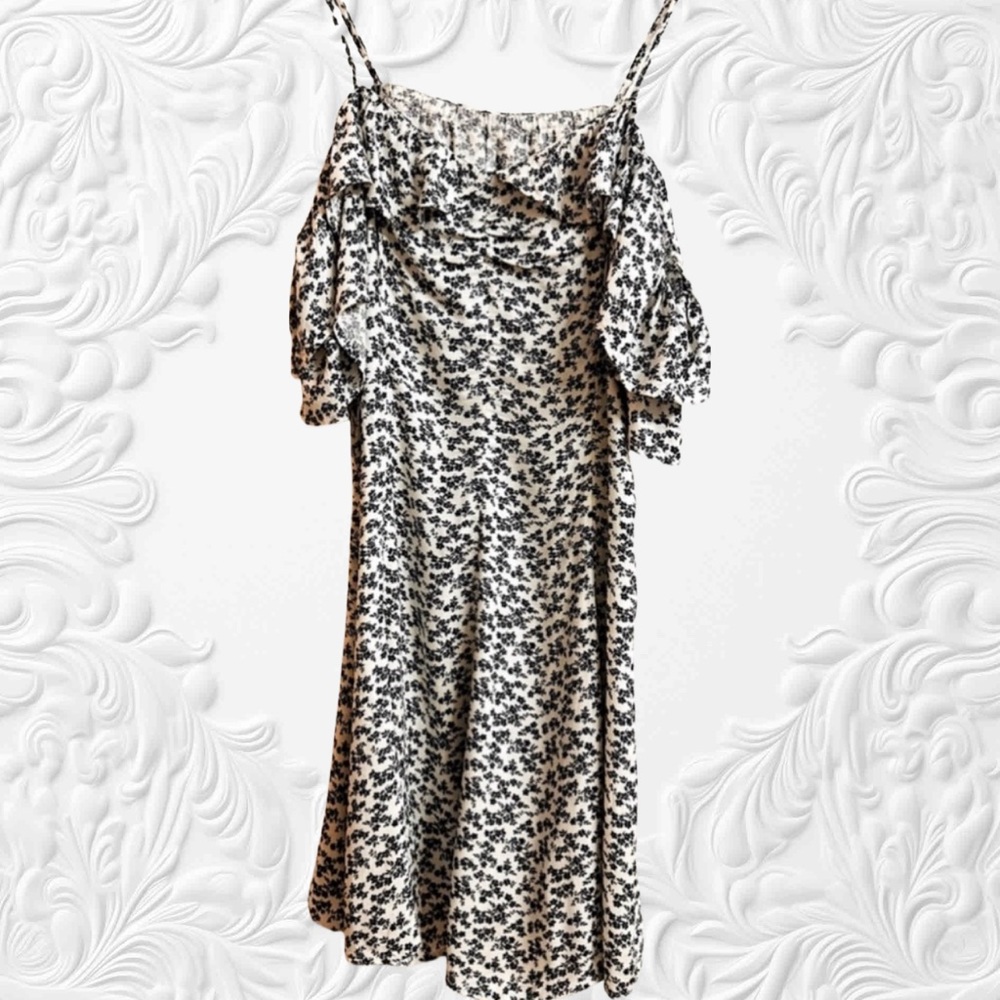 Black and white dress . Size medium